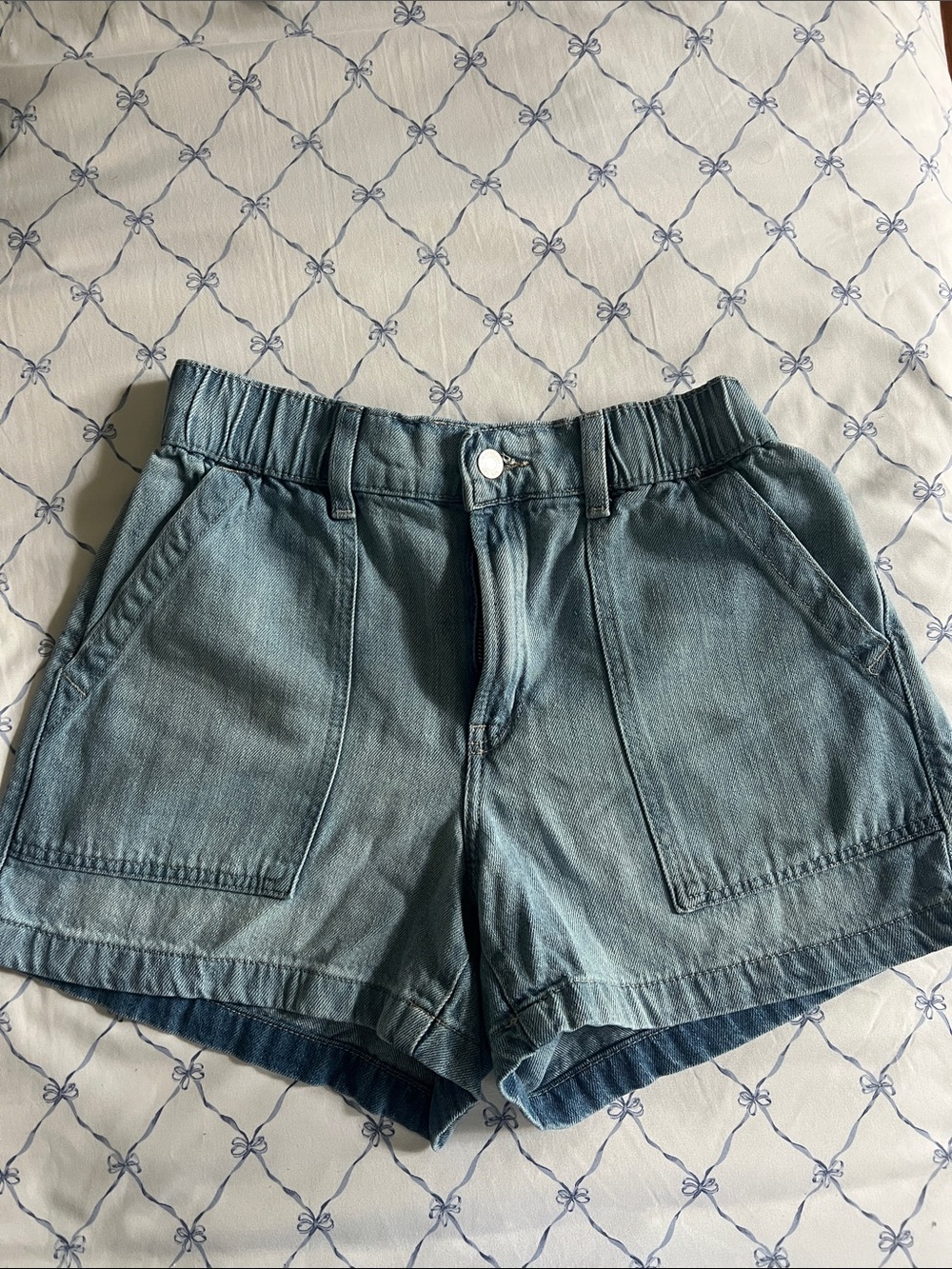 GAP Light Blue Denim Elastic-Waist Patch Pocket Shorts